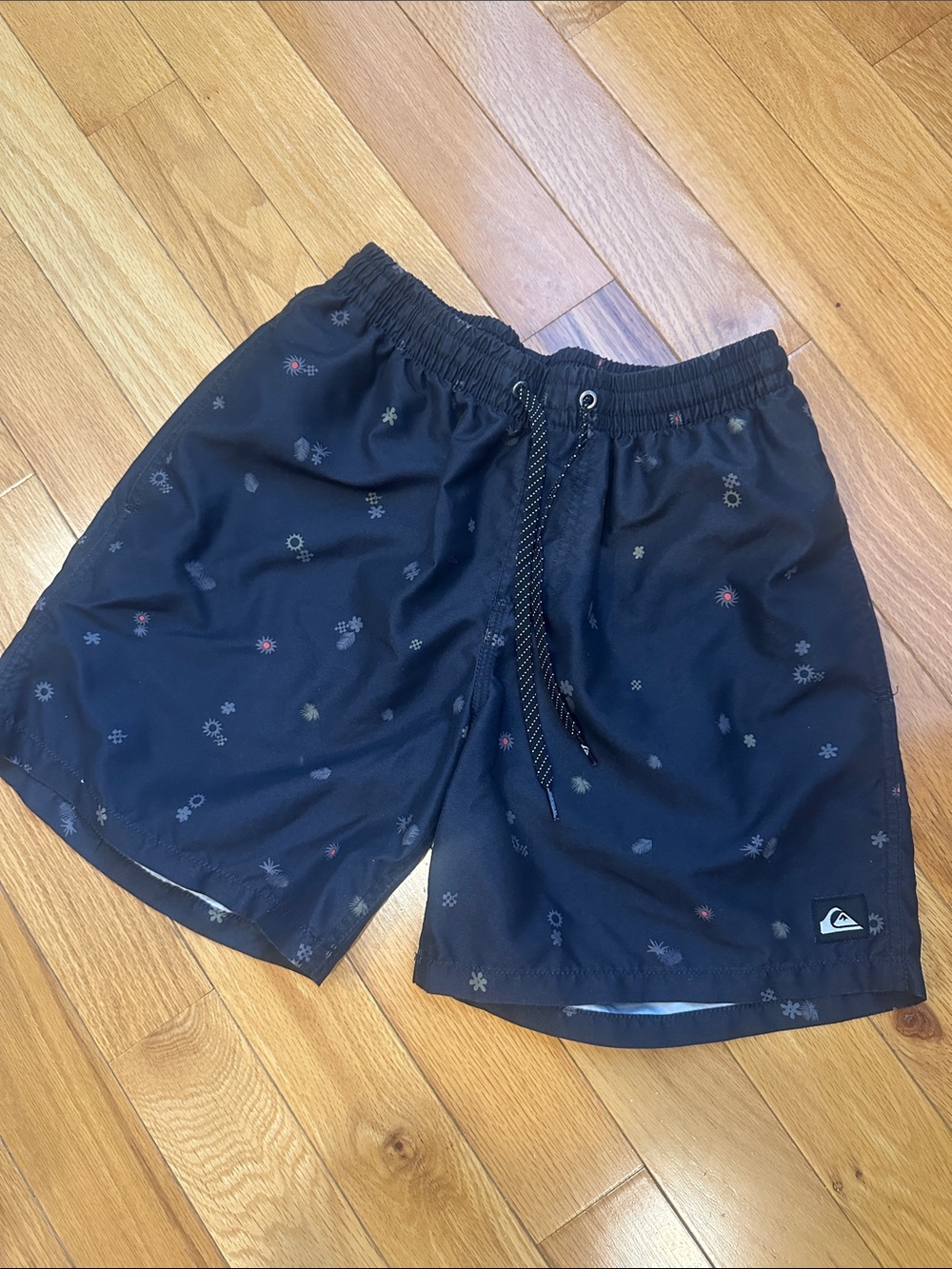 Men’s Quiksilver Black Swim Shorts with Micro Floral Print size:S
